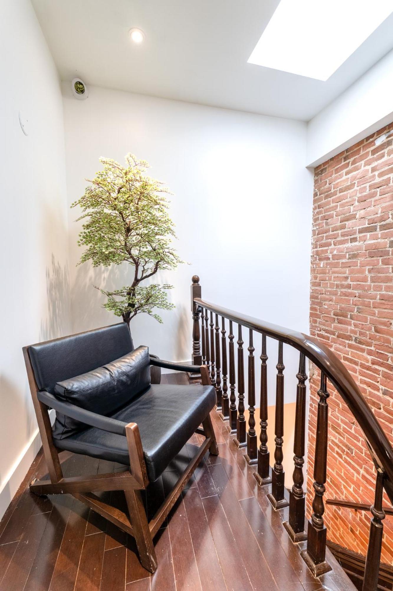 Self Check-in Boutique - Quartier Latin - 301 Aparthotel Montreal