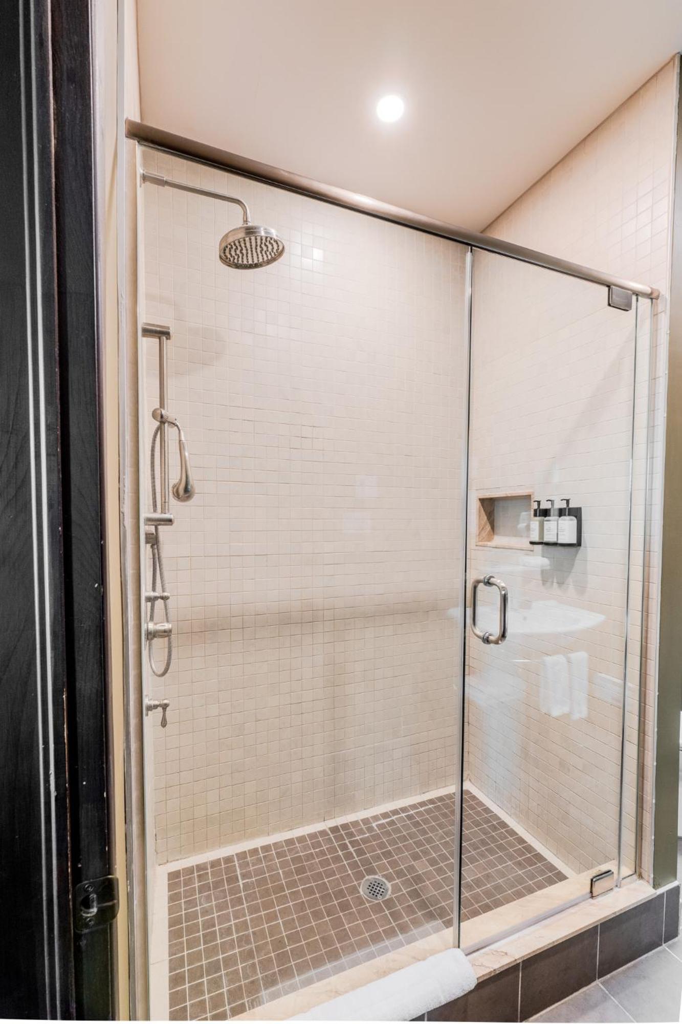 Self Check-in Boutique - Quartier Latin - 301 Aparthotel Montreal
