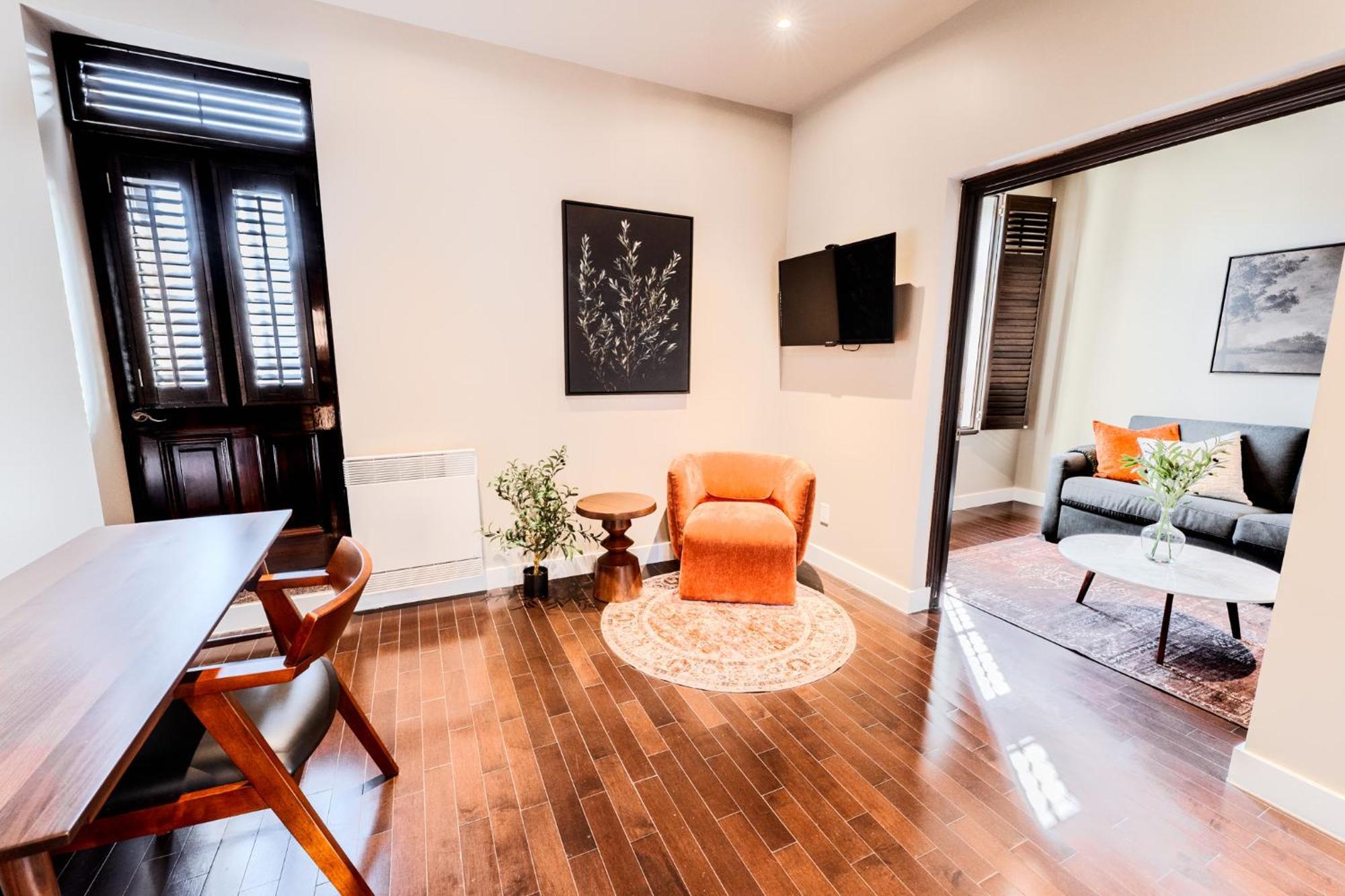 Self Check-in Boutique - Quartier Latin - 301 Aparthotel Montreal