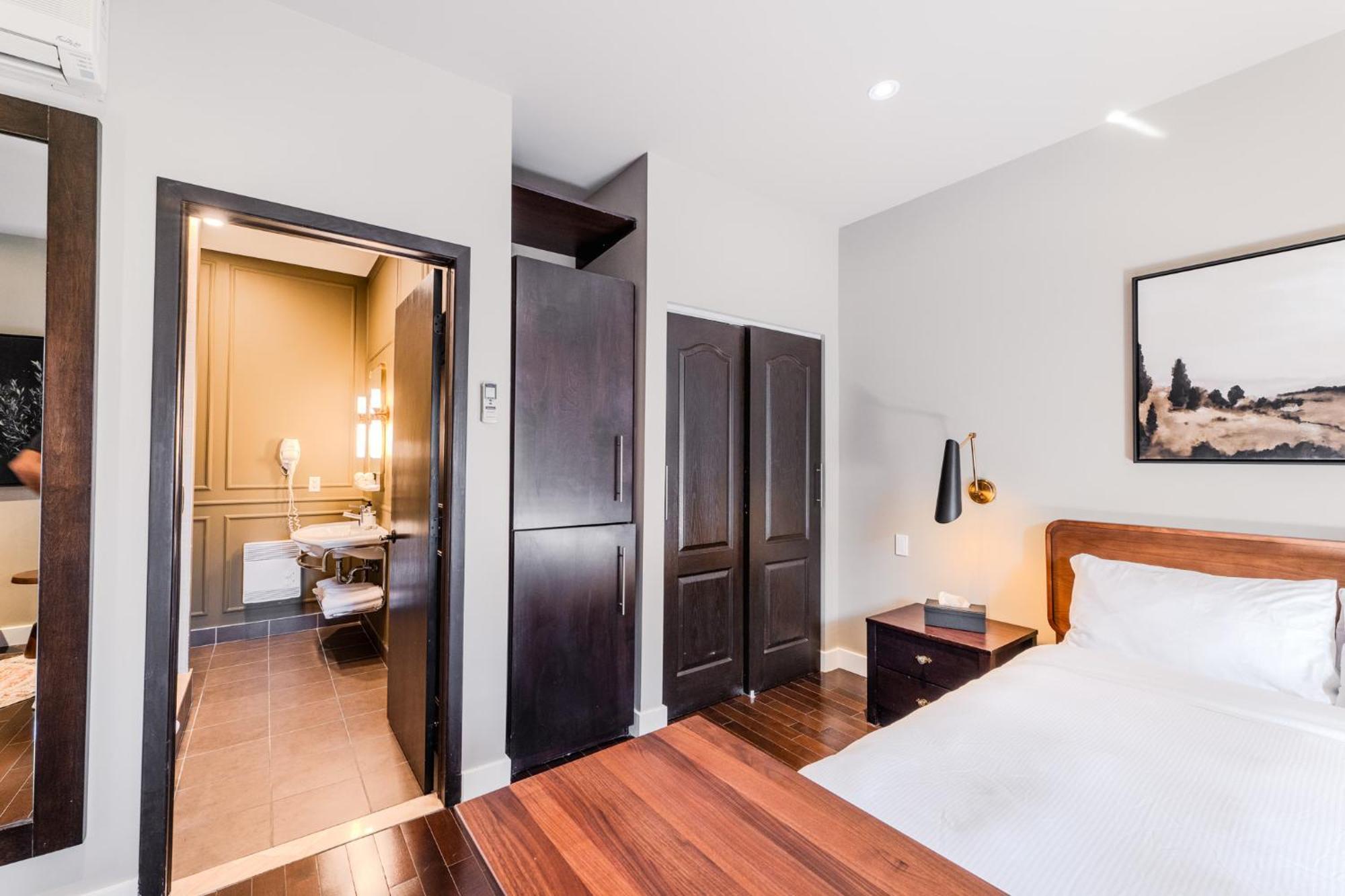 Self Check-in Boutique - Quartier Latin - 301 Aparthotel Montreal